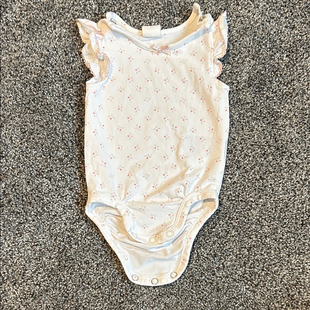 H&M White Floral sleeveless Ruffle Bodysuit